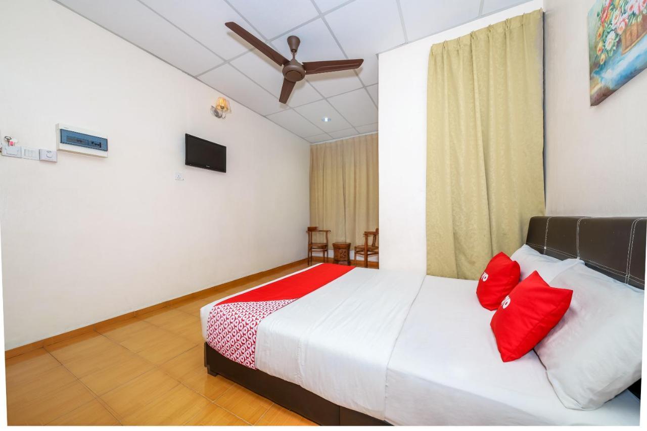 Oyo 89763 Bluewater Hotel Mersing Exterior foto
