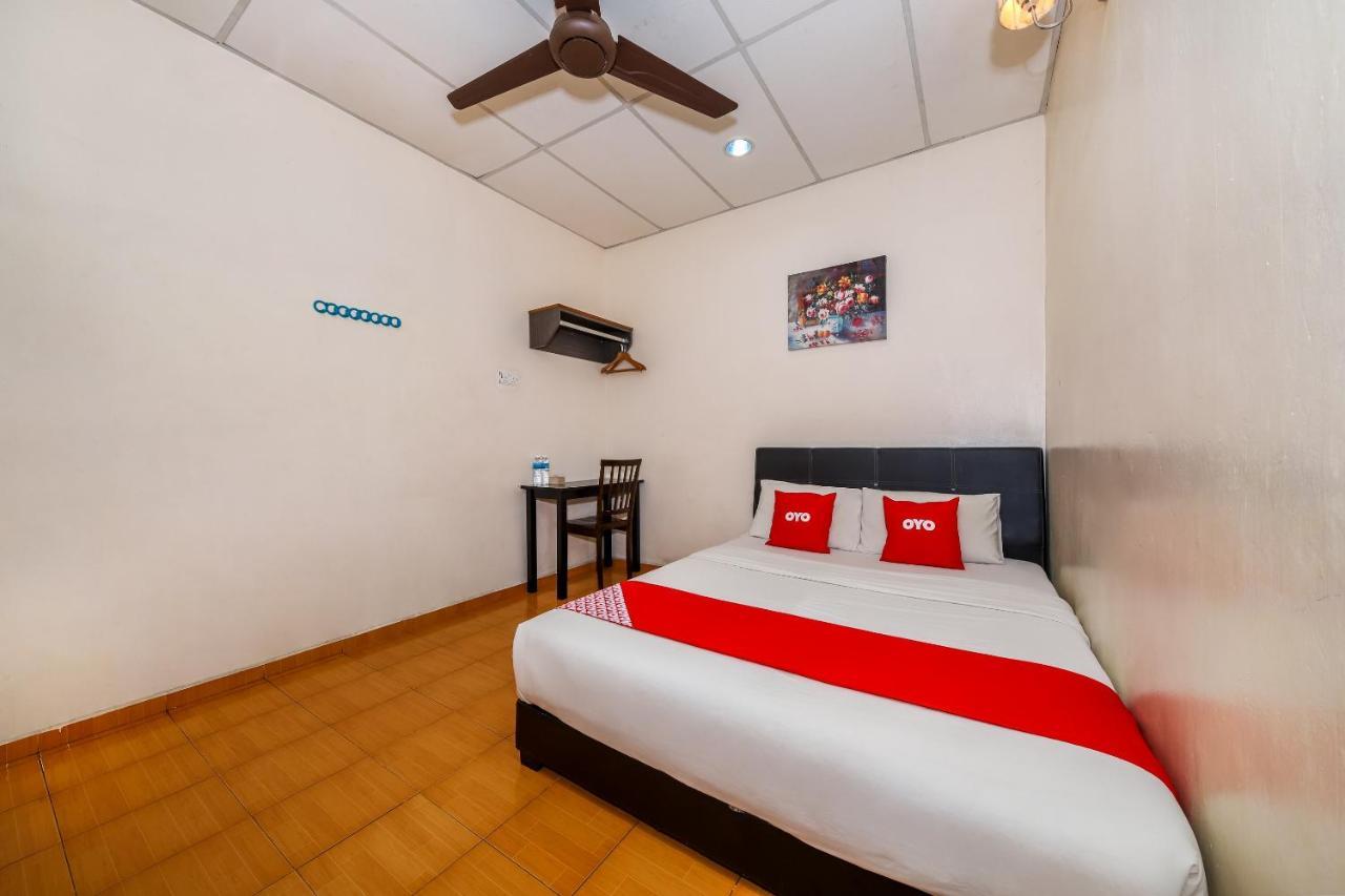 Oyo 89763 Bluewater Hotel Mersing Exterior foto