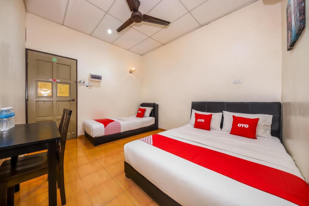 Oyo 89763 Bluewater Hotel Mersing Exterior foto